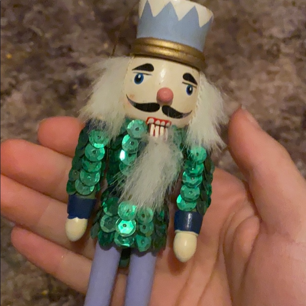 Nut cracker. - Picture 6 of 6